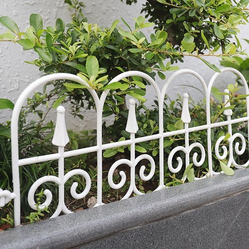 Plastic garden border picket - plastic,